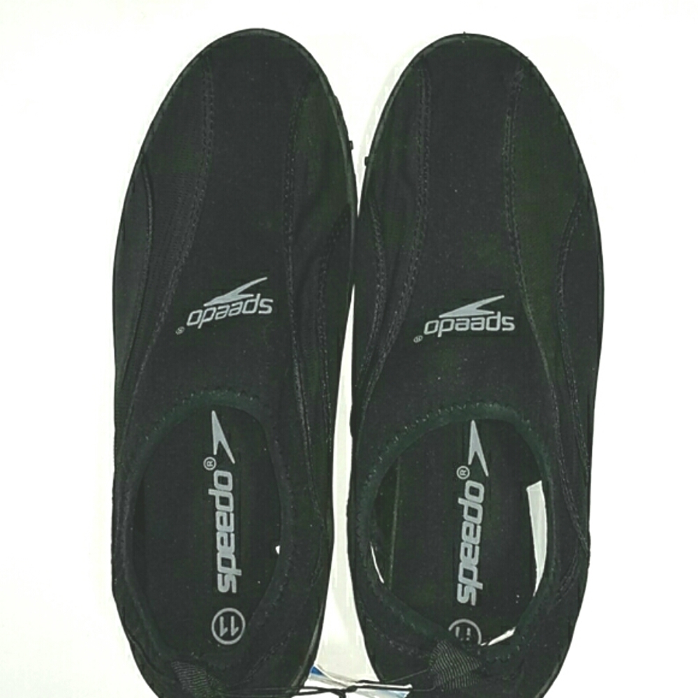 Speedo water shoes Men's Sz 11 NWT never worn